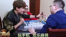 女人吃瓜的搞笑视频,女性吃瓜视频里的欢乐瞬间